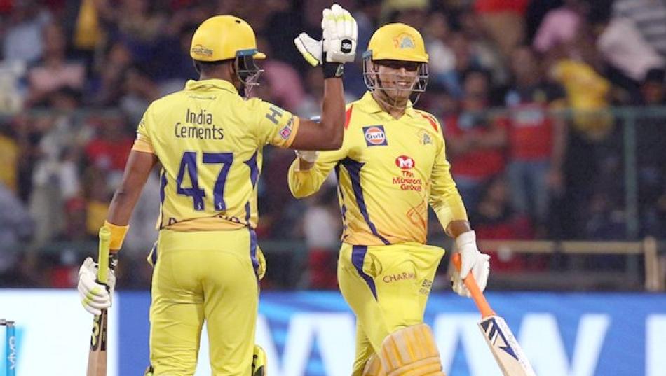 IPL 2018: MS Dhoni Finishes Game With a Six as CSK Beat RCB by 5 Wickets